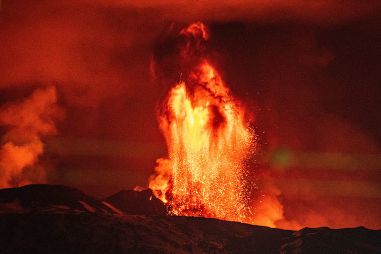 Ausbruch des Vulkans Aetna auf Sizilien; Foto: Piermanuele Sberni on Unsplash